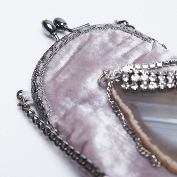 Velvet clasp mini bucket bag - Picture 2 of 6